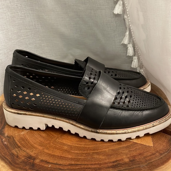 Crown Vintage Cutout Black Loafers Size 6.5 - Picture 3 of 4